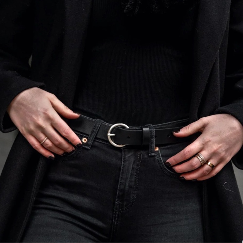 NWT Thursday Boot Company Leather Circle Belt Women’s Size 28 Black Nickel
